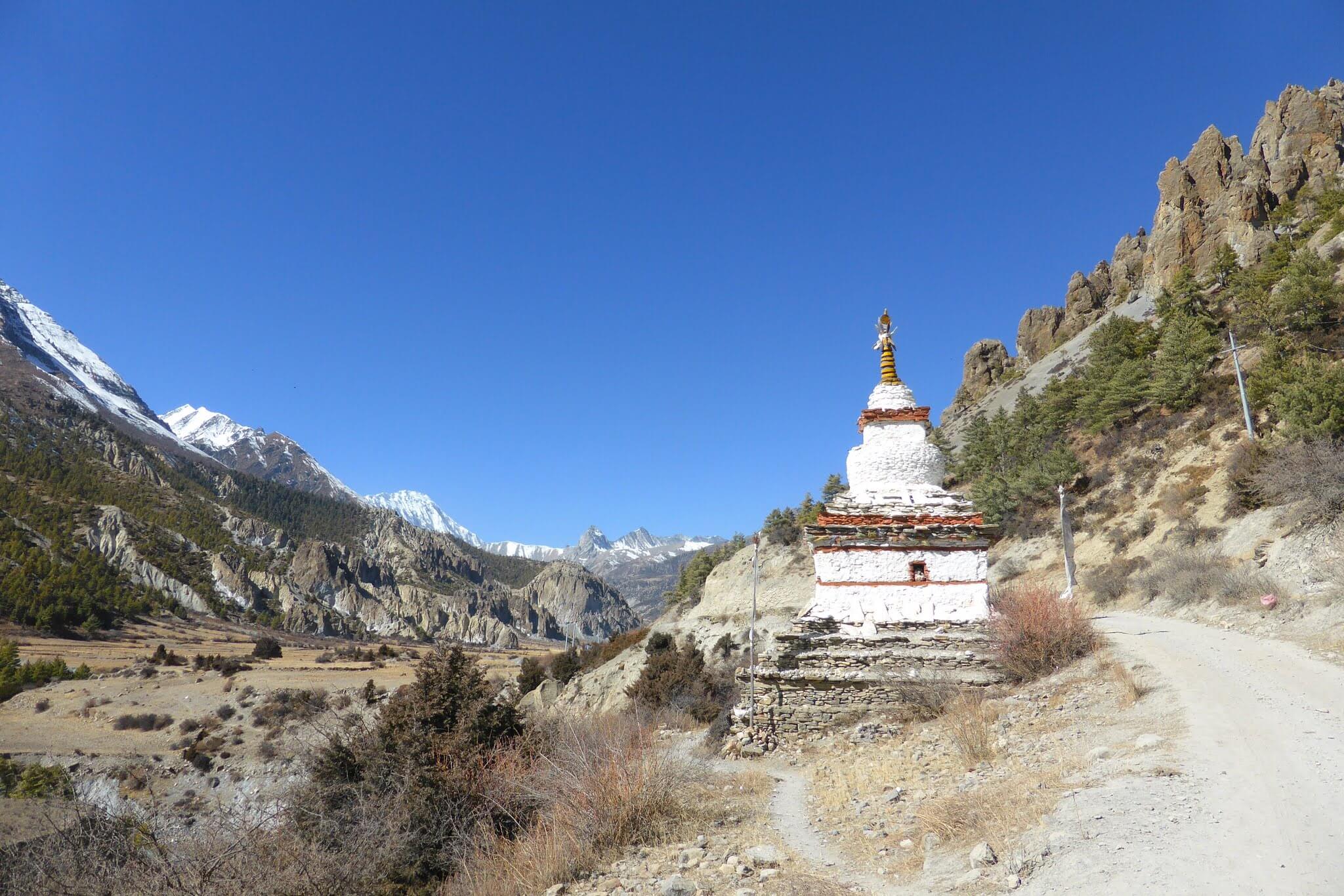Manang Valley Heli trek
