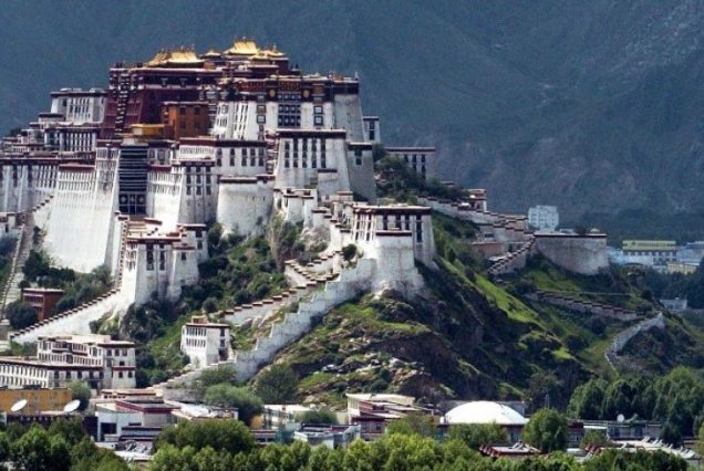 5 Days Lhasa and Yamdrok Lake tour